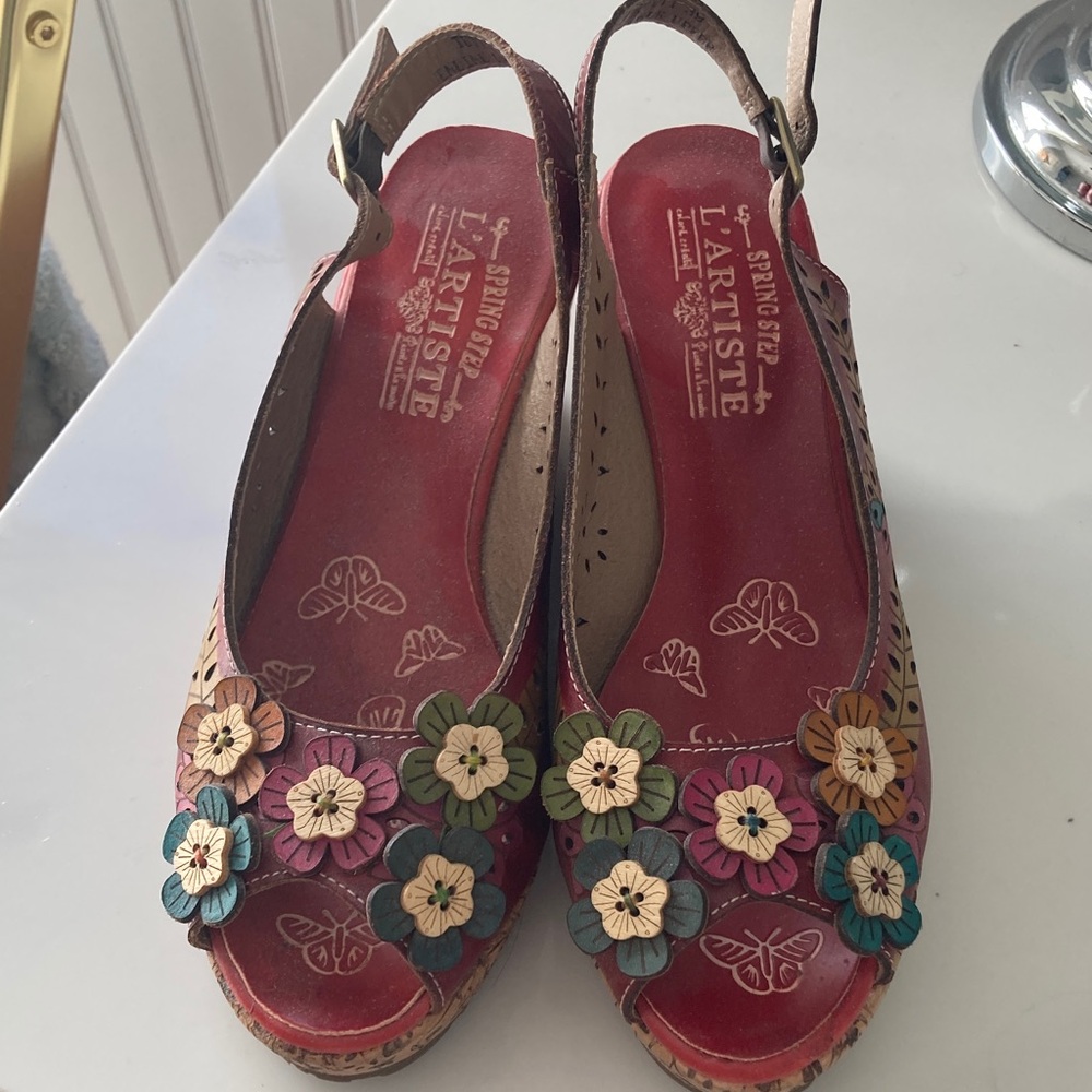 L'ATISTE Multicolor Floral Sandals